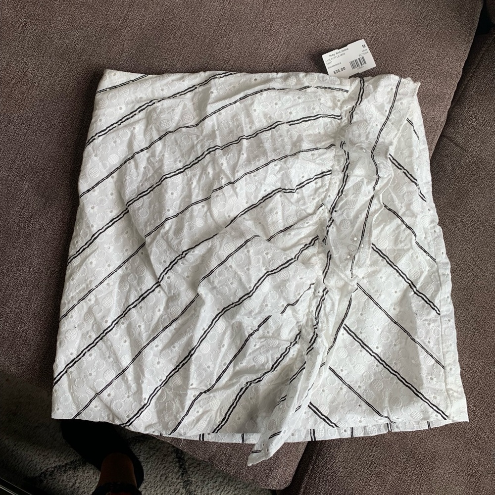 White skirt with ruffle